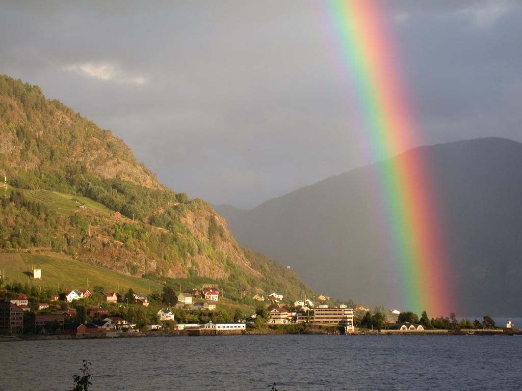 Sognefjord Hotel Hermansverk Extérieur photo